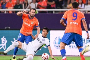 体育娱乐平台-关于加时末段体能课后；山东泰山内部沟通备战亚冠；质疑声仍在；赛程密集仍需轮换的信息